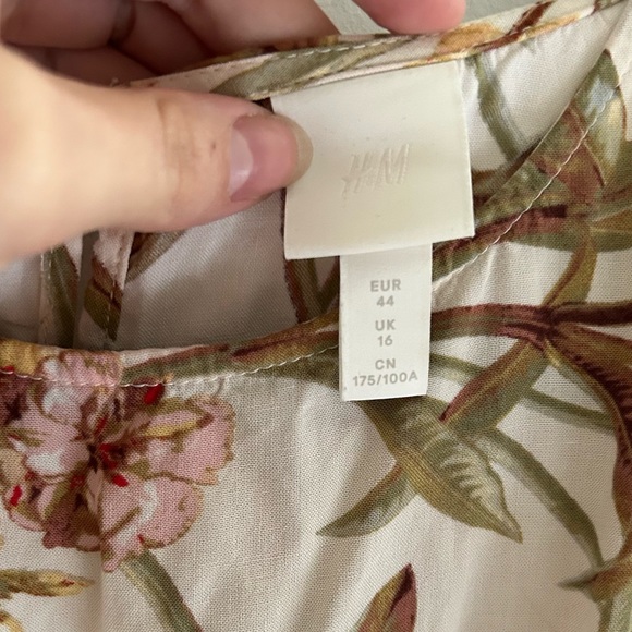 MIDI H&M Floral Dress - Picture 2 of 3